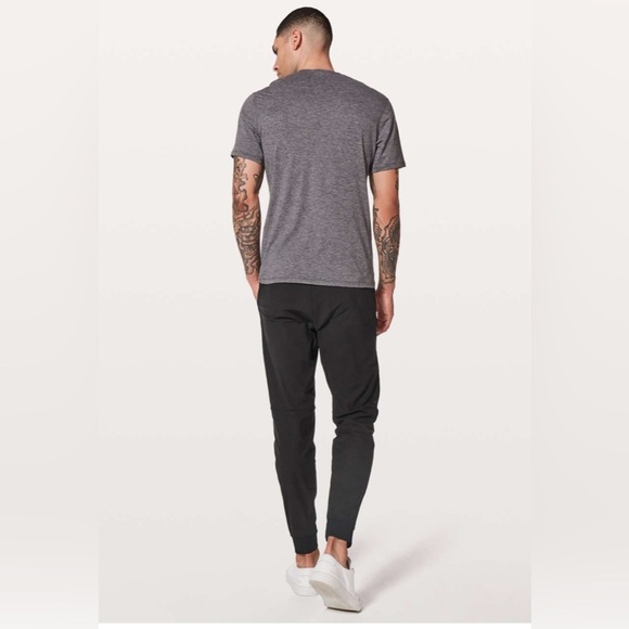 Lululemon ABC Jogger *31"
Black - Picture 2 of 7